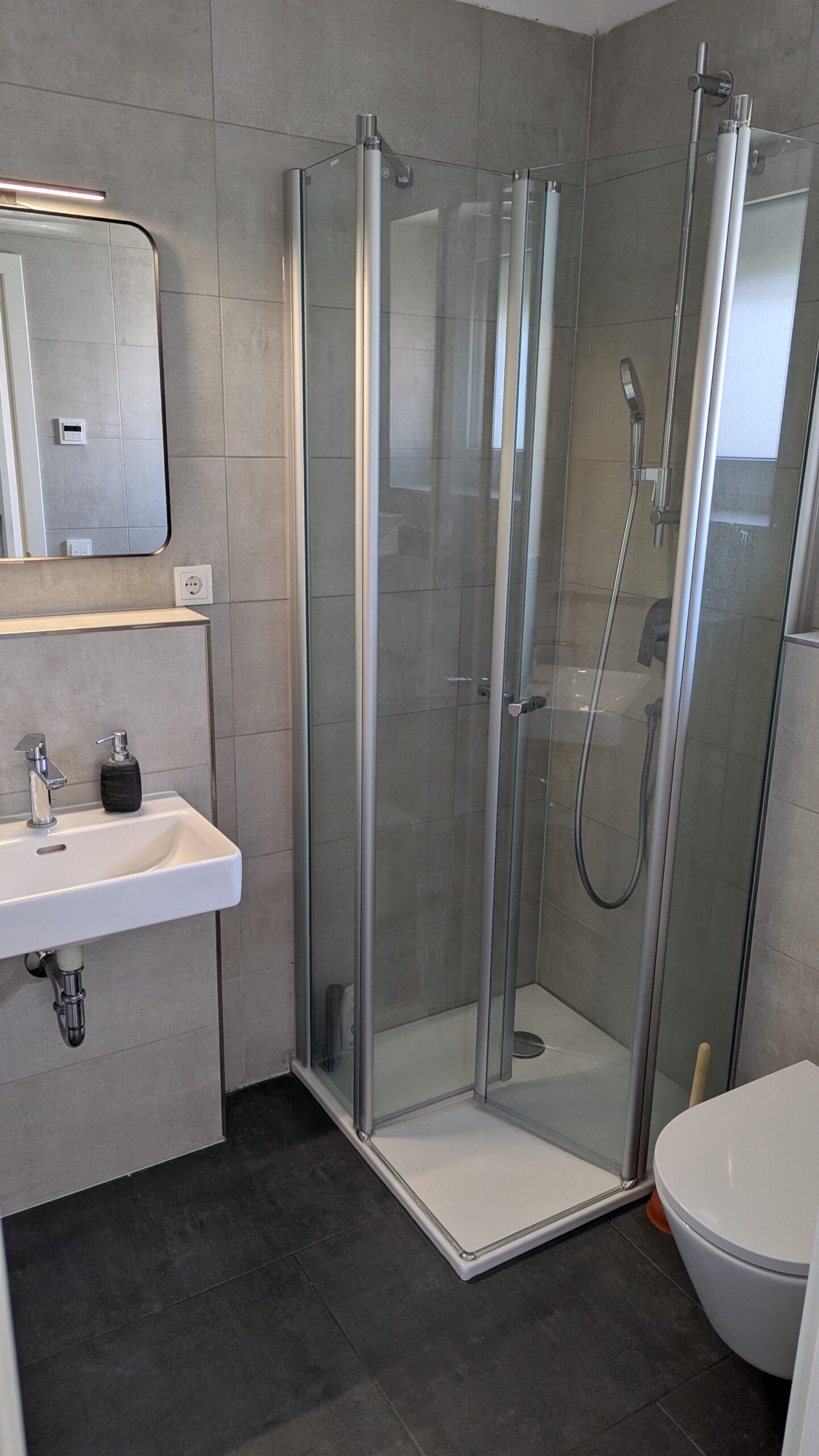 Bathroom ground floor